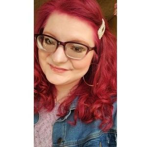 Meet your Posher, Lois